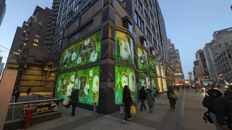 Rise of Large-Format and Immersive DOOH Screens Across Transit and Retail Environments
