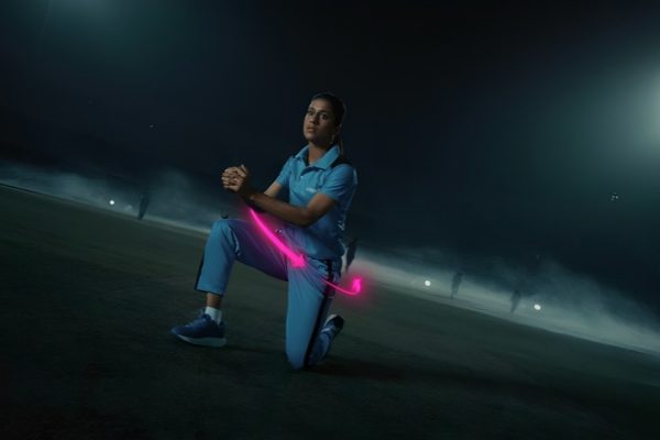 Whisper Ab Mudna Nahi Udna Hai campaign encourages girls to move freely on periods with 360-degree panty protection.